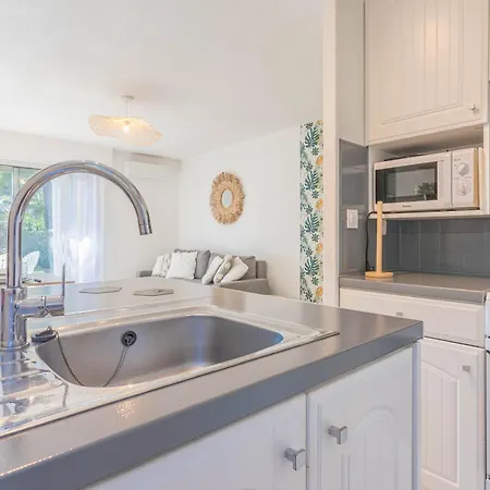 Apartment Dans Les Golfs Appt 47m² Piscine Saint-Raphael (Var)