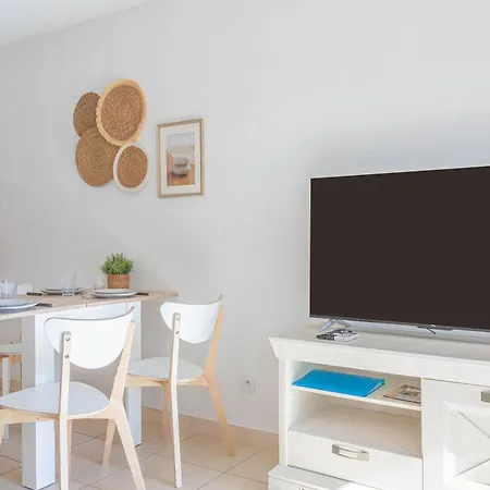 Apartment Dans Les Golfs Appt 47m² Piscine Saint-Raphael (Var)